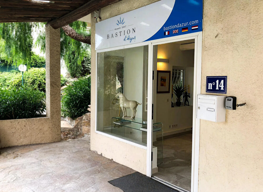 bastion dazur devanture